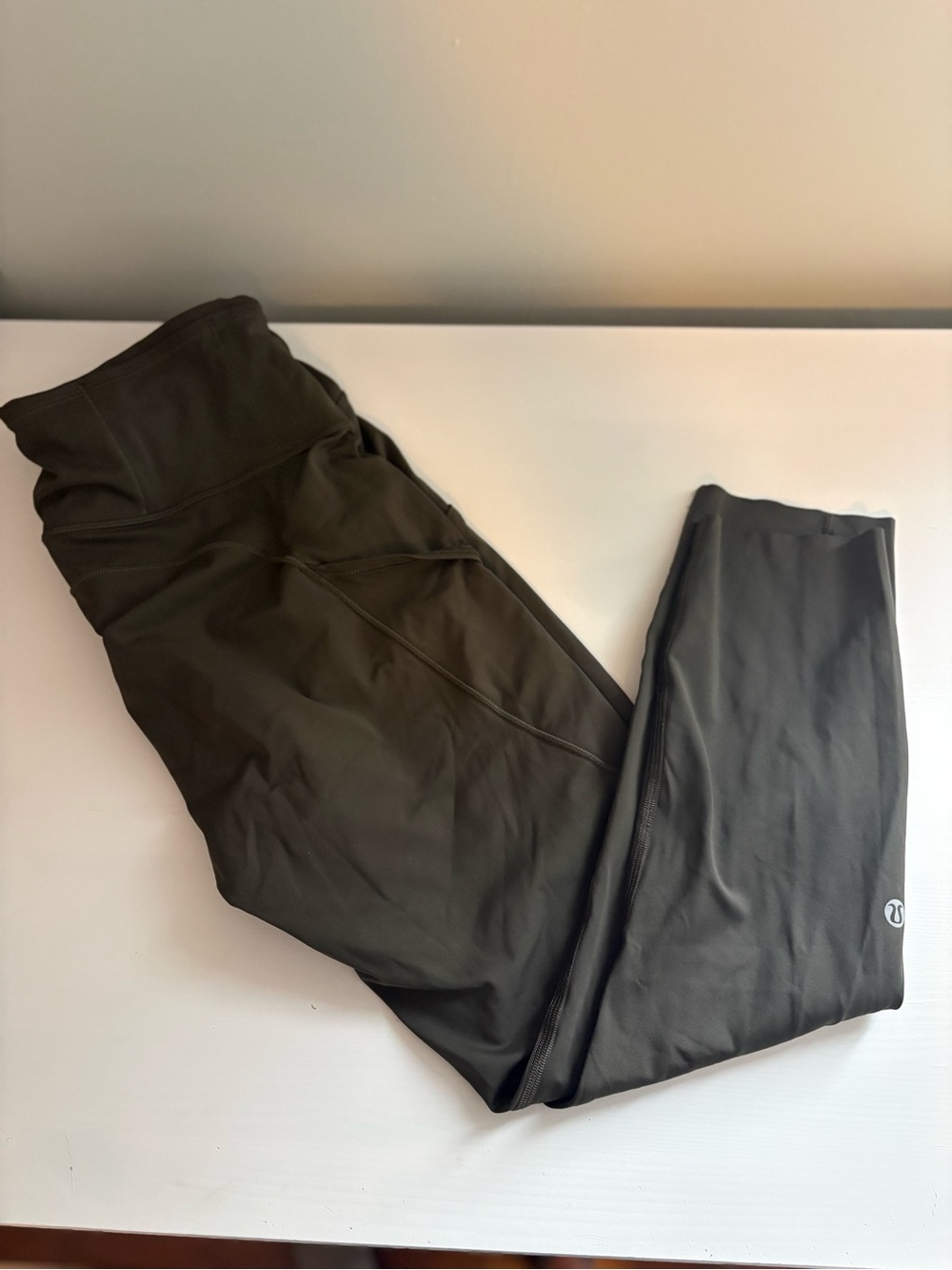 Lululemon Fast and Free Cropped Olive Leggings - 8